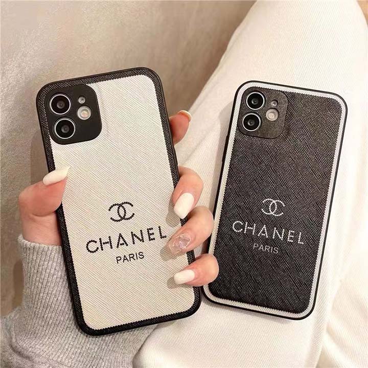 Chanel アイフォン 14Pro スマホケース