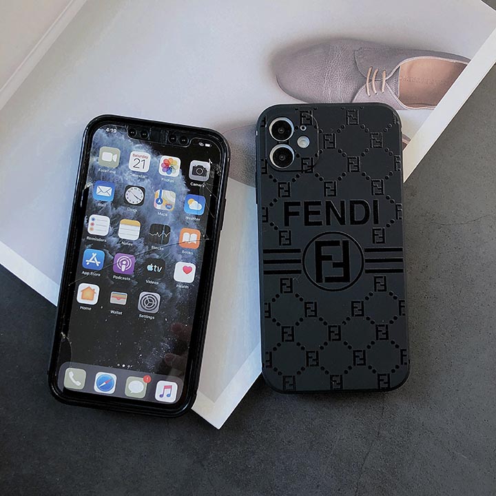 フェンディ ケース iphone 15 